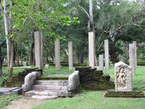 ancient ruins in anuradhapura